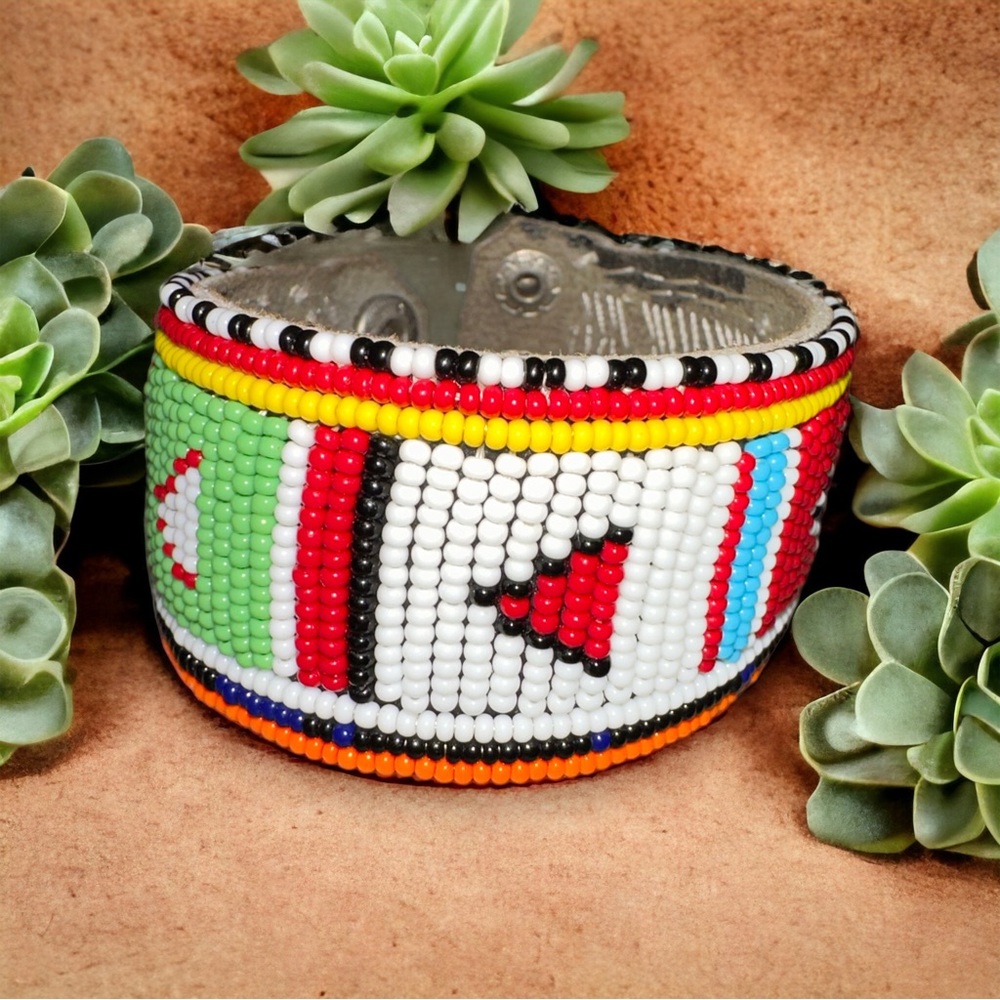 Vintage leather snap beaded cuff 8”